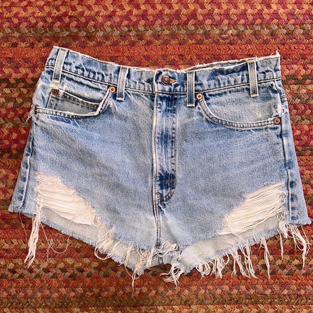 VTG LEVIS 505 CLASSIC heavy distressed DENIM CUT OFF SHORTS ORAGE TAB